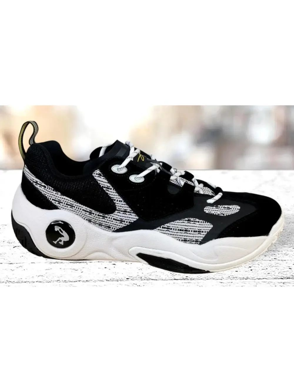 Shaq Raq Low Men's Basketball Shoes US Size 11 Black /White New With Box